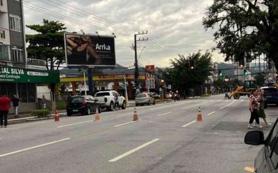 Rompimento na rede de gás em obra da Emasa cancelou show de lançamento na Biblioteca de Balneário Camboriú