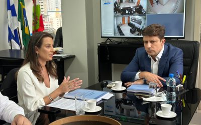 Reforma administrativa de Juliana prevê redução de 8 secretarias na prefeitura de Balneário Camboriú